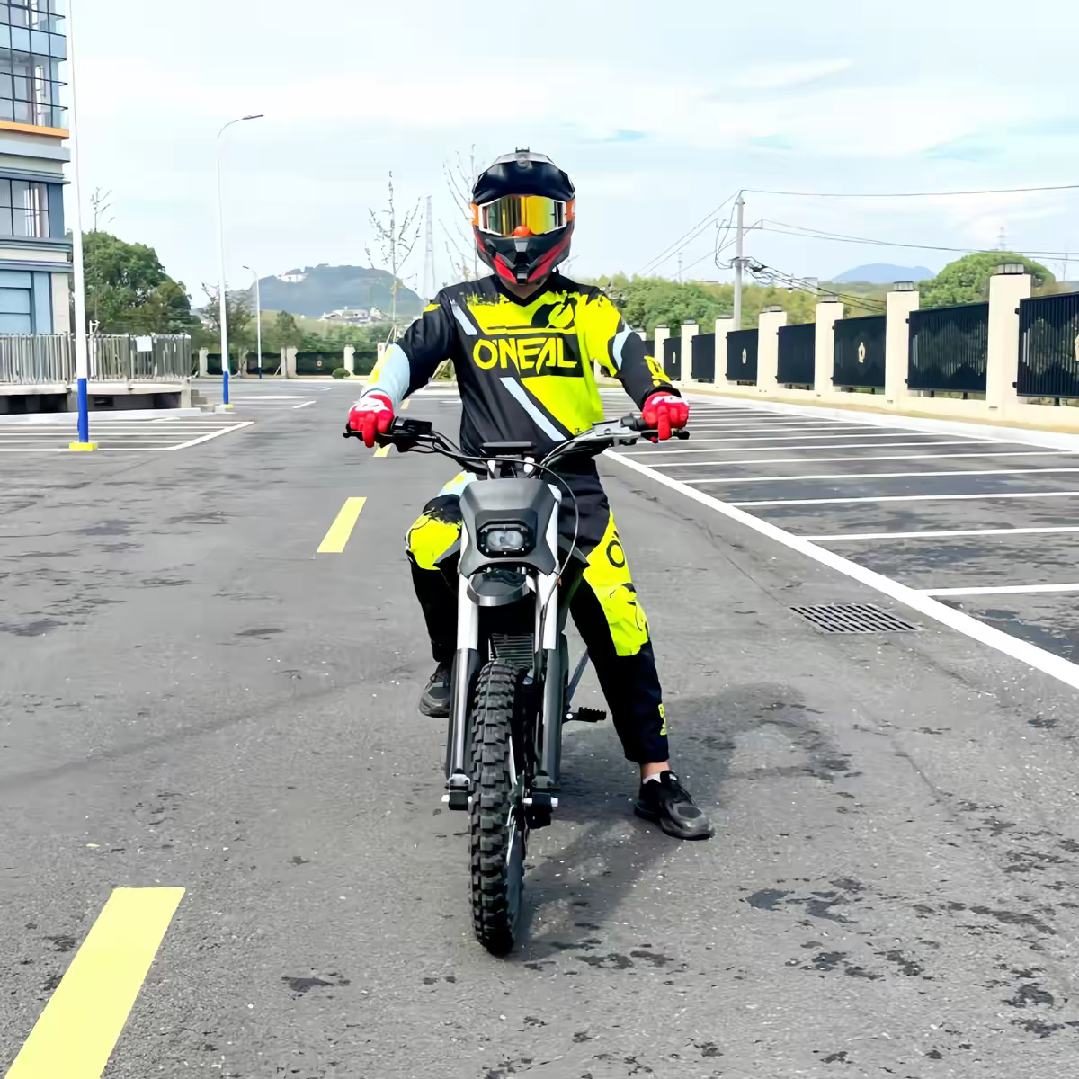 juvenile 48V 20.8AH Off-road mountain bike Electric motorcycle Lithium-ion racing car M5 M7 M9 Apollo kugoo