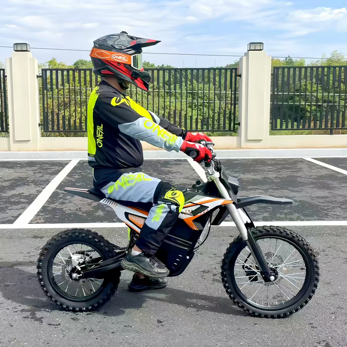 juvenile 48V 20.8AH Off-road mountain bike Electric motorcycle Lithium-ion racing car M5 M7 M9 Apollo kugoo